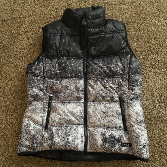 Ombré  vest - Picture 6 of 7